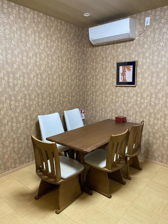 Wutong-40 Minutes Direct To Kansai Airport And 5 Minute Walk To Jr Or Subway Or Nankai Line And 1 Minute To Tsutenkaku The Landmark Of Osaka And Many Japanese Bistros Nearby Apartman